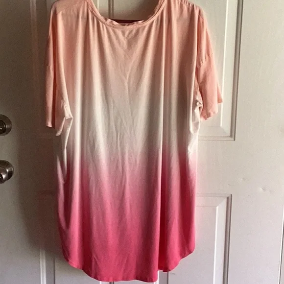 Gradient Pink Women's high low short, sleeved top - Picture 2 of 2
